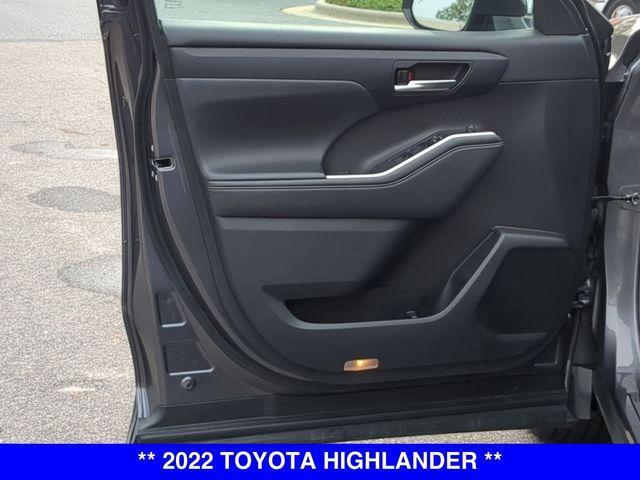 used 2022 Toyota Highlander car, priced at $33,201