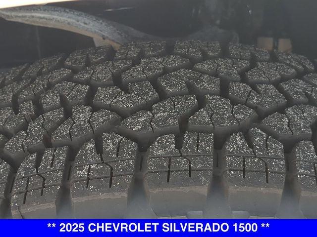 new 2025 Chevrolet Silverado 1500 car, priced at $40,565