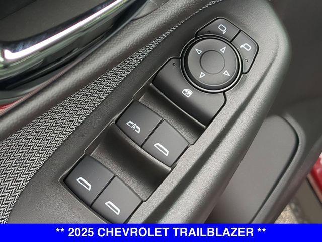 new 2025 Chevrolet TrailBlazer car, priced at $26,085