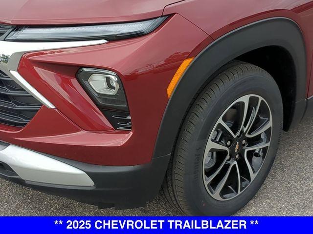 new 2025 Chevrolet TrailBlazer car, priced at $26,085