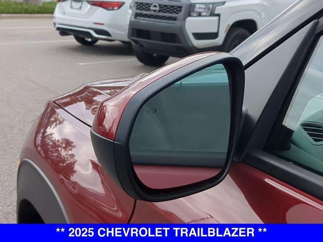 new 2025 Chevrolet TrailBlazer car, priced at $26,085