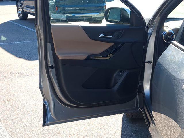 new 2026 Chevrolet Equinox car, priced at $37,585