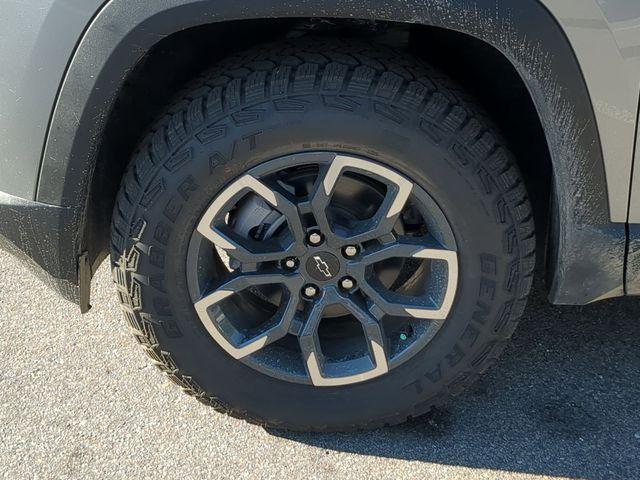 new 2026 Chevrolet Equinox car, priced at $37,585