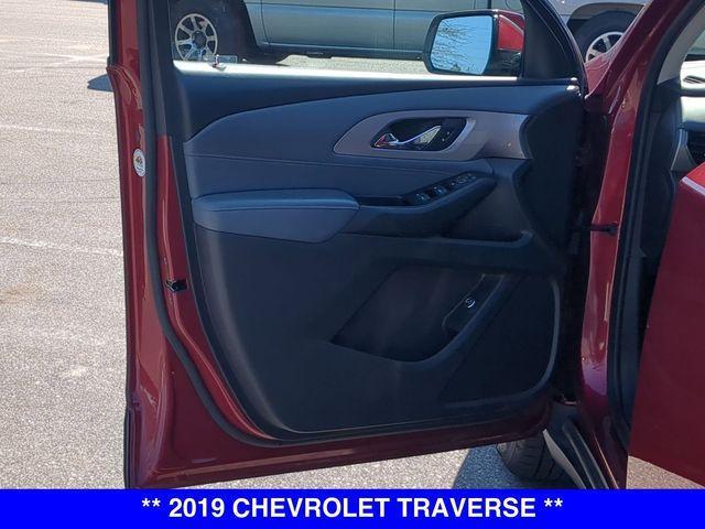 used 2019 Chevrolet Traverse car, priced at $17,999