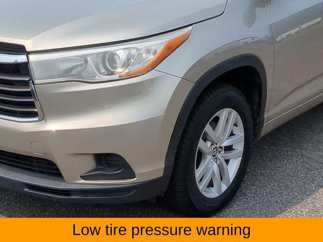 used 2016 Toyota Highlander car, priced at $16,585