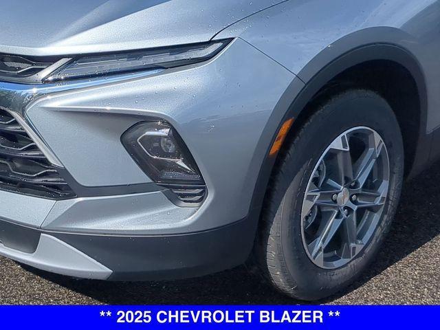 new 2025 Chevrolet Blazer car, priced at $37,125