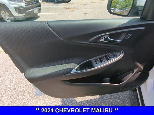 new 2024 Chevrolet Malibu car, priced at $25,102