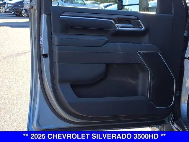 new 2025 Chevrolet Silverado 3500 car, priced at $72,455