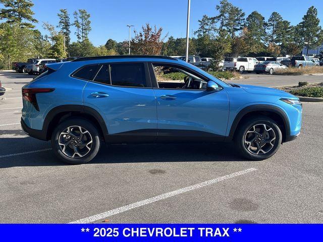 new 2025 Chevrolet Trax car, priced at $23,785