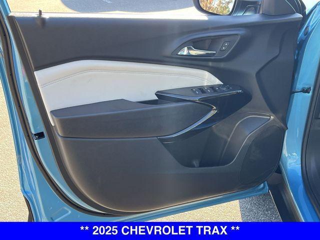 new 2025 Chevrolet Trax car, priced at $23,785