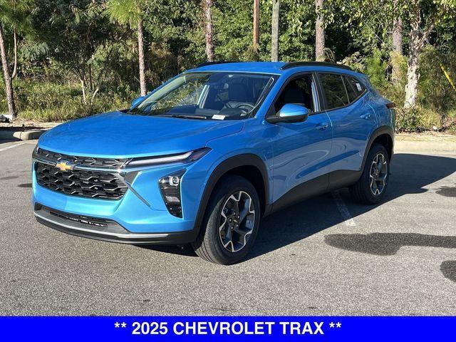 new 2025 Chevrolet Trax car, priced at $23,785