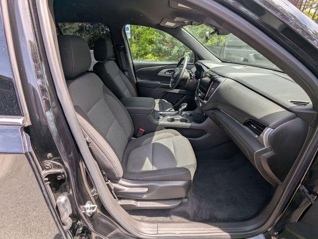 used 2022 Chevrolet Traverse car, priced at $26,997