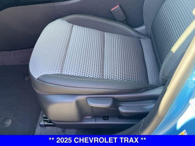 new 2025 Chevrolet Trax car, priced at $24,500