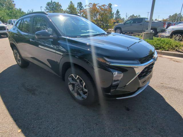 new 2025 Chevrolet Trax car, priced at $23,693