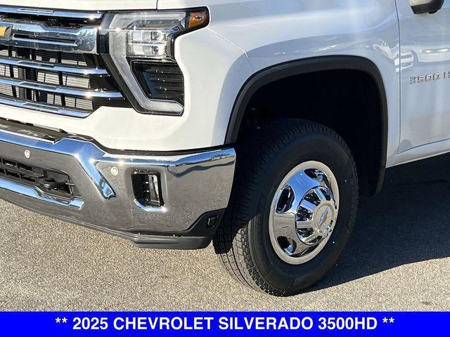 new 2025 Chevrolet Silverado 3500 car