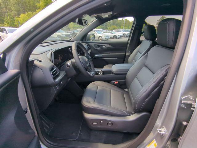 new 2025 Chevrolet Traverse car, priced at $42,500