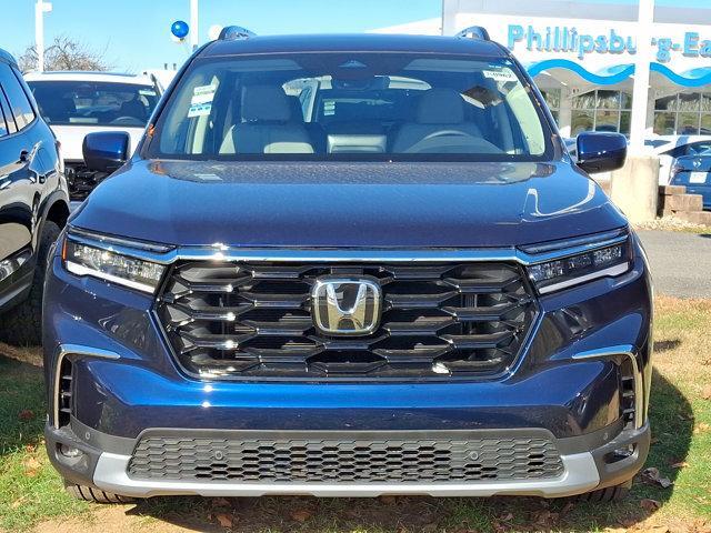 new 2025 Honda Pilot car, priced at $50,995