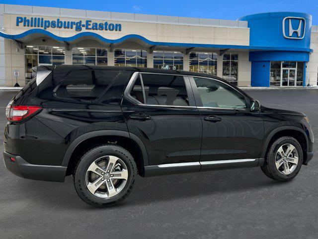 new 2025 Honda Pilot car, priced at $47,050