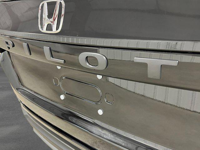 new 2025 Honda Pilot car, priced at $47,050