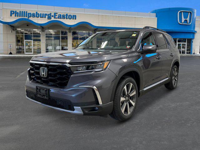 new 2025 Honda Pilot car, priced at $55,205