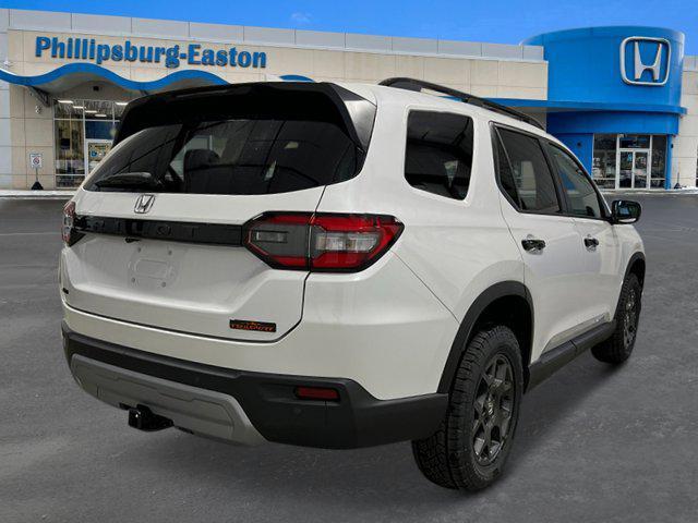 new 2025 Honda Pilot car, priced at $51,305