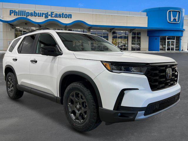 new 2025 Honda Pilot car, priced at $51,305