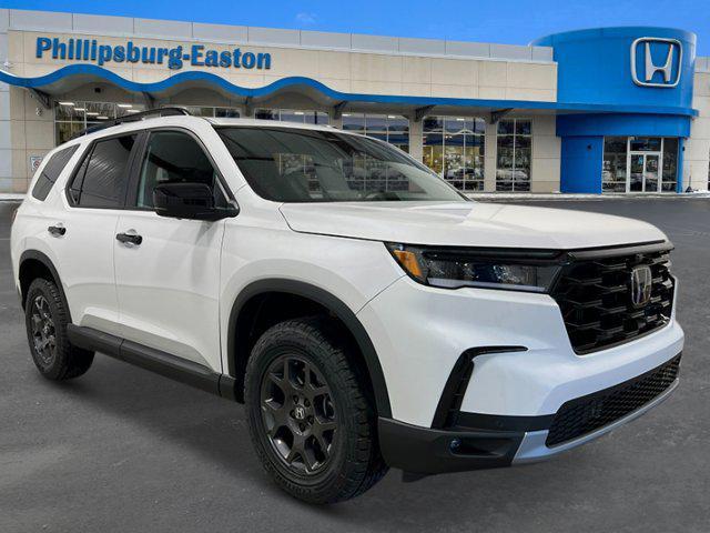 new 2025 Honda Pilot car, priced at $51,305