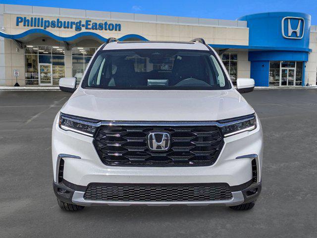 new 2025 Honda Pilot car, priced at $53,225