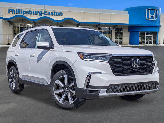 new 2025 Honda Pilot car, priced at $53,225