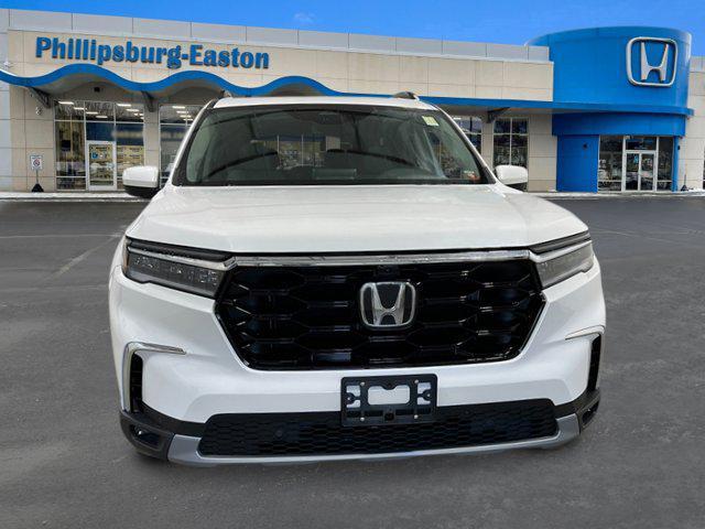 new 2025 Honda Pilot car, priced at $55,030