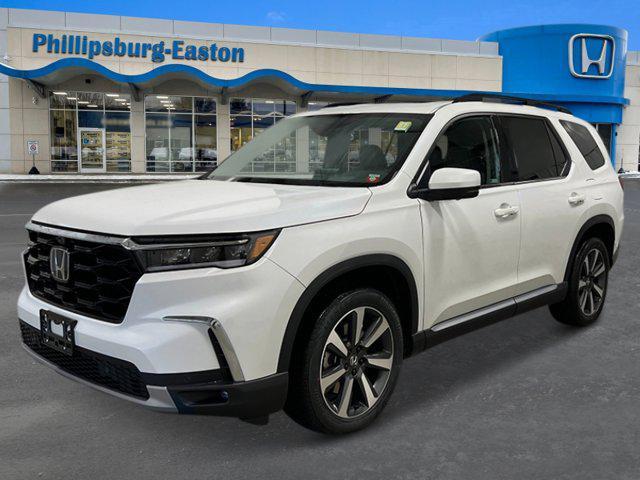 new 2025 Honda Pilot car, priced at $55,030