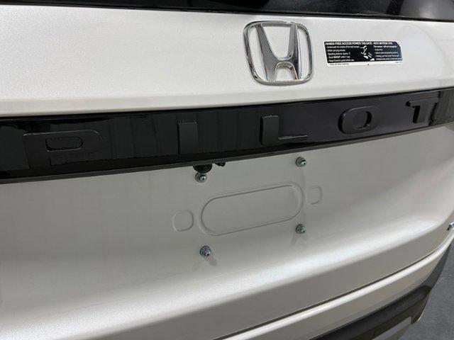 new 2025 Honda Pilot car, priced at $55,030