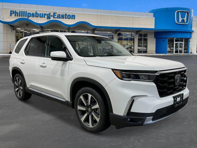 new 2025 Honda Pilot car, priced at $55,030