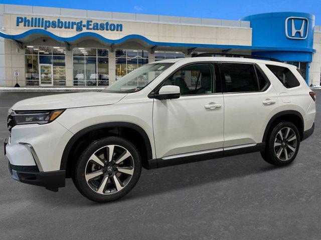 new 2025 Honda Pilot car, priced at $55,030