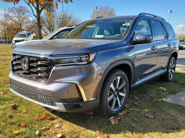 new 2025 Honda Pilot car, priced at $50,995