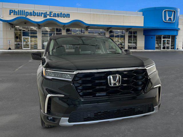 new 2025 Honda Pilot car, priced at $54,530