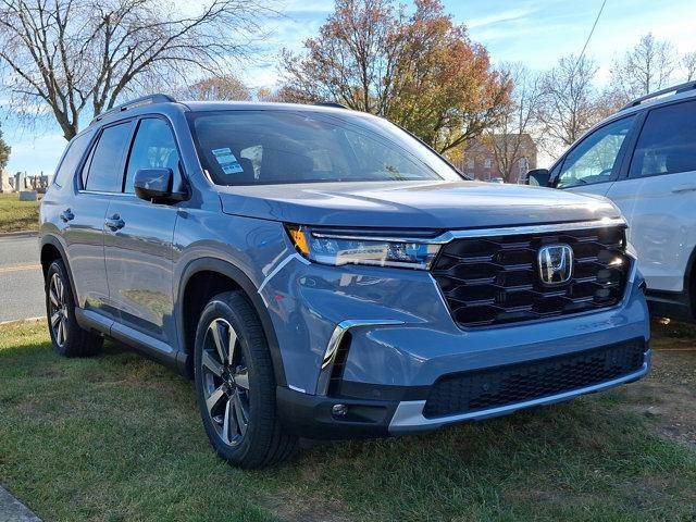 new 2025 Honda Pilot car, priced at $51,450