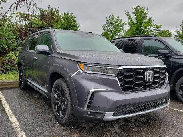 new 2025 Honda Pilot car, priced at $57,125