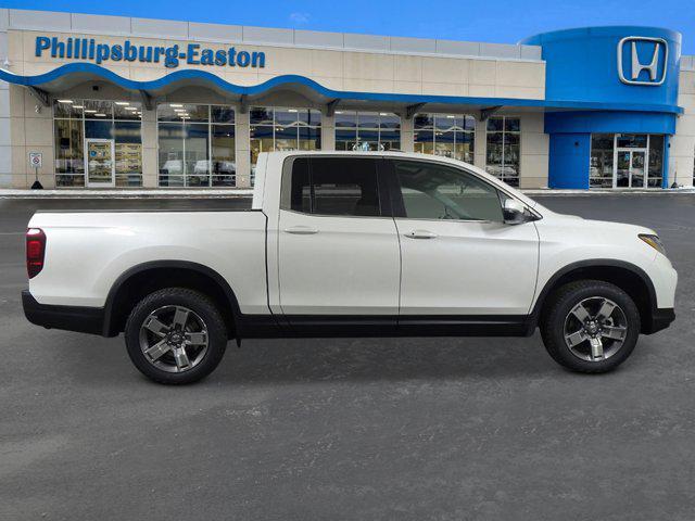 new 2025 Honda Ridgeline car, priced at $45,385