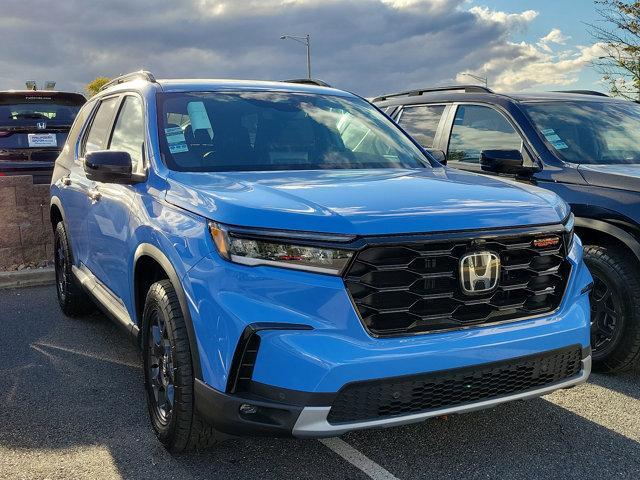 new 2025 Honda Pilot car, priced at $51,250