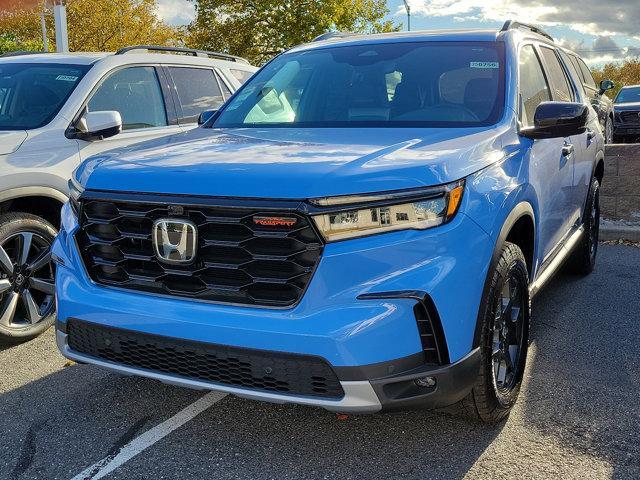 new 2025 Honda Pilot car, priced at $51,250