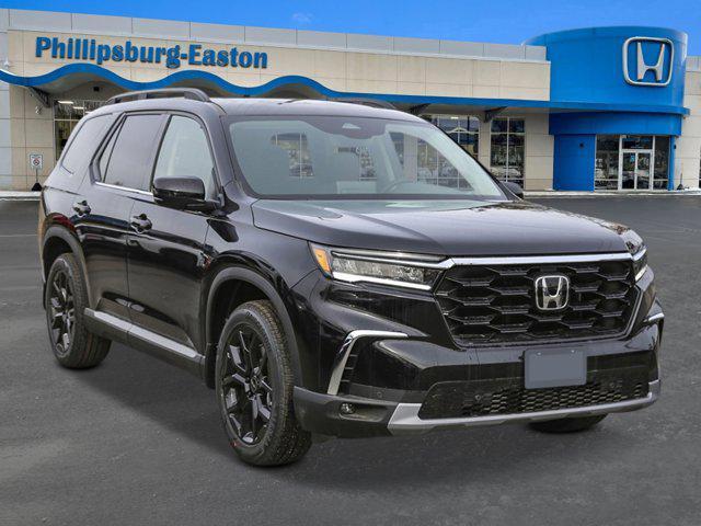 new 2025 Honda Pilot car, priced at $52,950