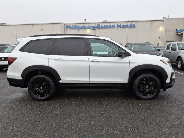 used 2022 Honda Pilot car, priced at $35,649