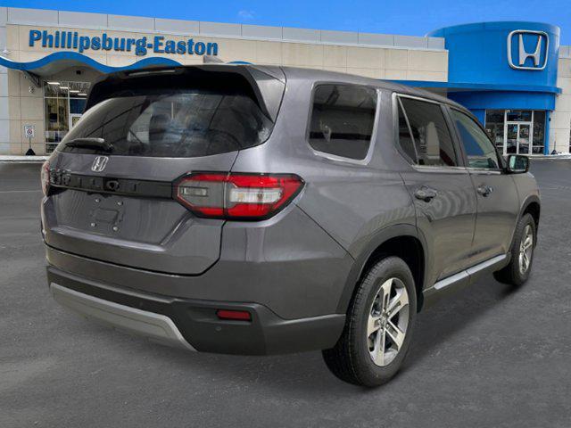 new 2025 Honda Pilot car, priced at $47,050