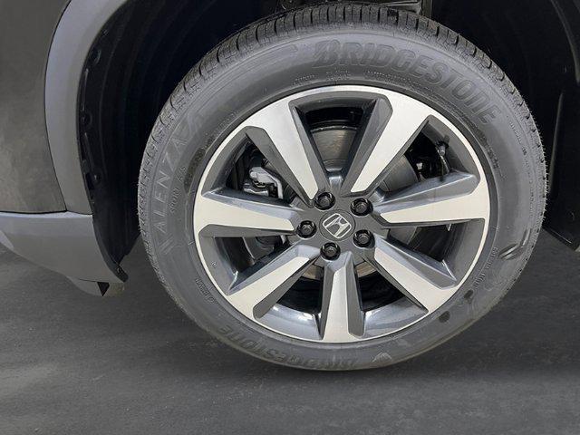 new 2025 Honda Pilot car, priced at $51,050