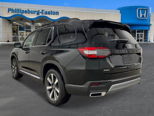 new 2025 Honda Pilot car, priced at $51,050