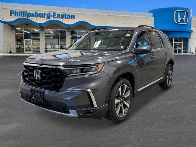 new 2025 Honda Pilot car, priced at $55,205