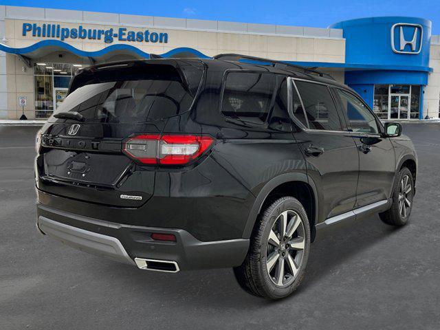 new 2025 Honda Pilot car, priced at $51,050