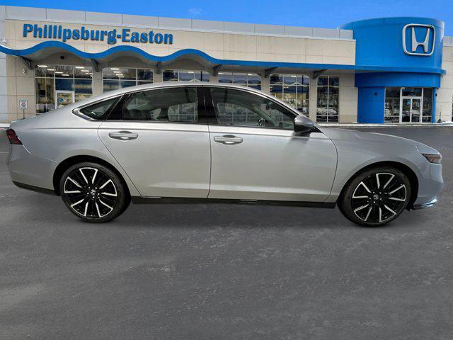 new 2025 Honda Accord Hybrid car, priced at $40,450