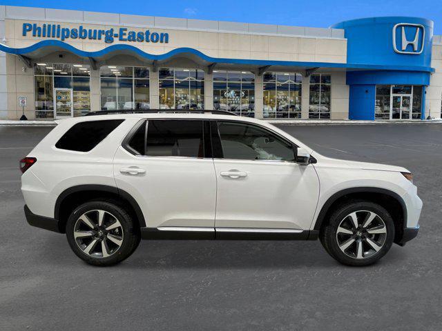 new 2025 Honda Pilot car, priced at $51,505
